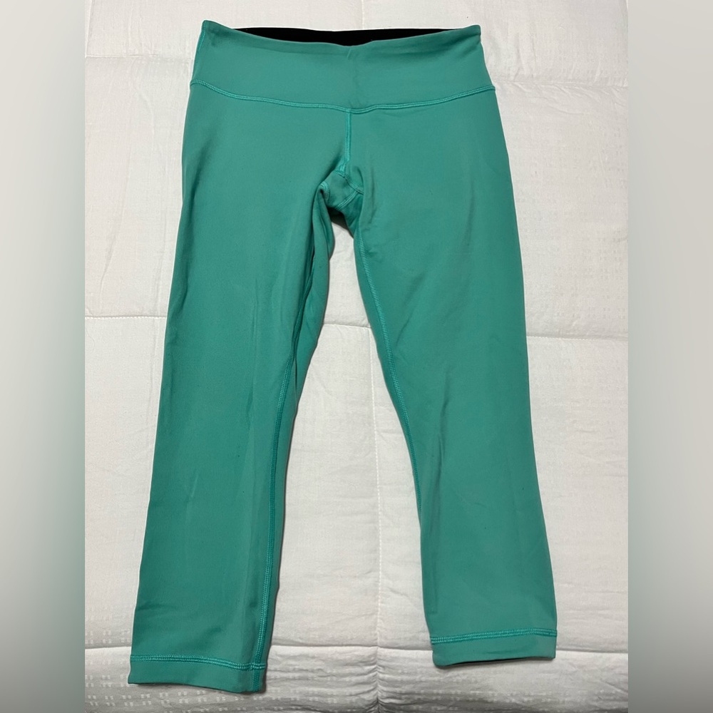 Lululemon reversible crop leggings